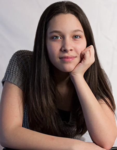 Tati headshot photo